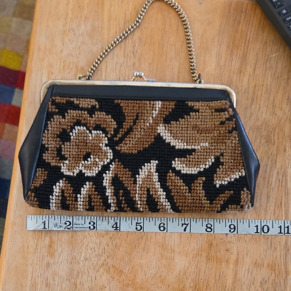 Elegant Black and Brown Handbag - Picture 7 of 8